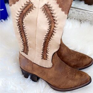 Coconuts by Matisse Two-Tone Western Heeled Boots
